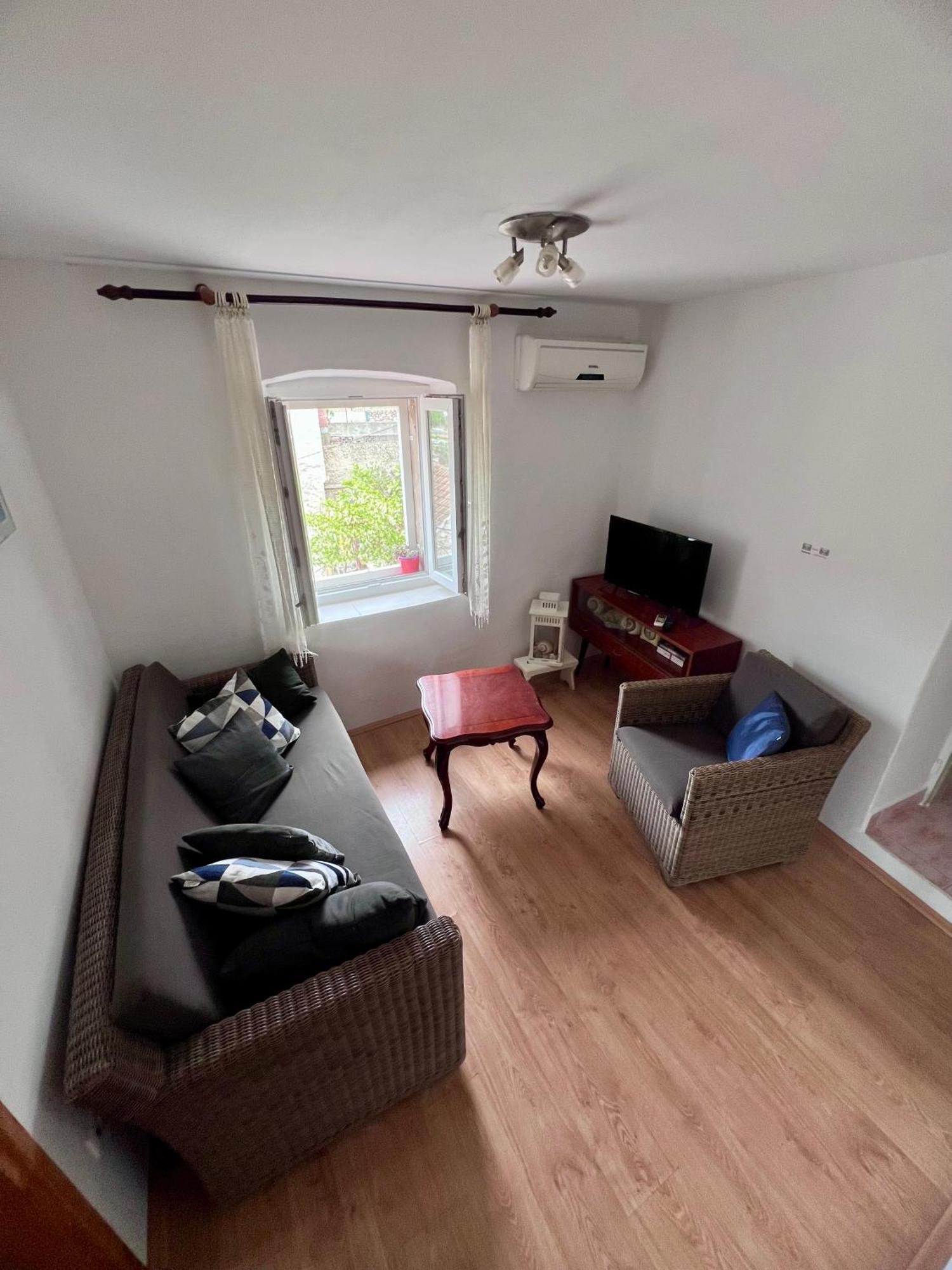 Apartments Tudor Nikola Хвар Екстер'єр фото