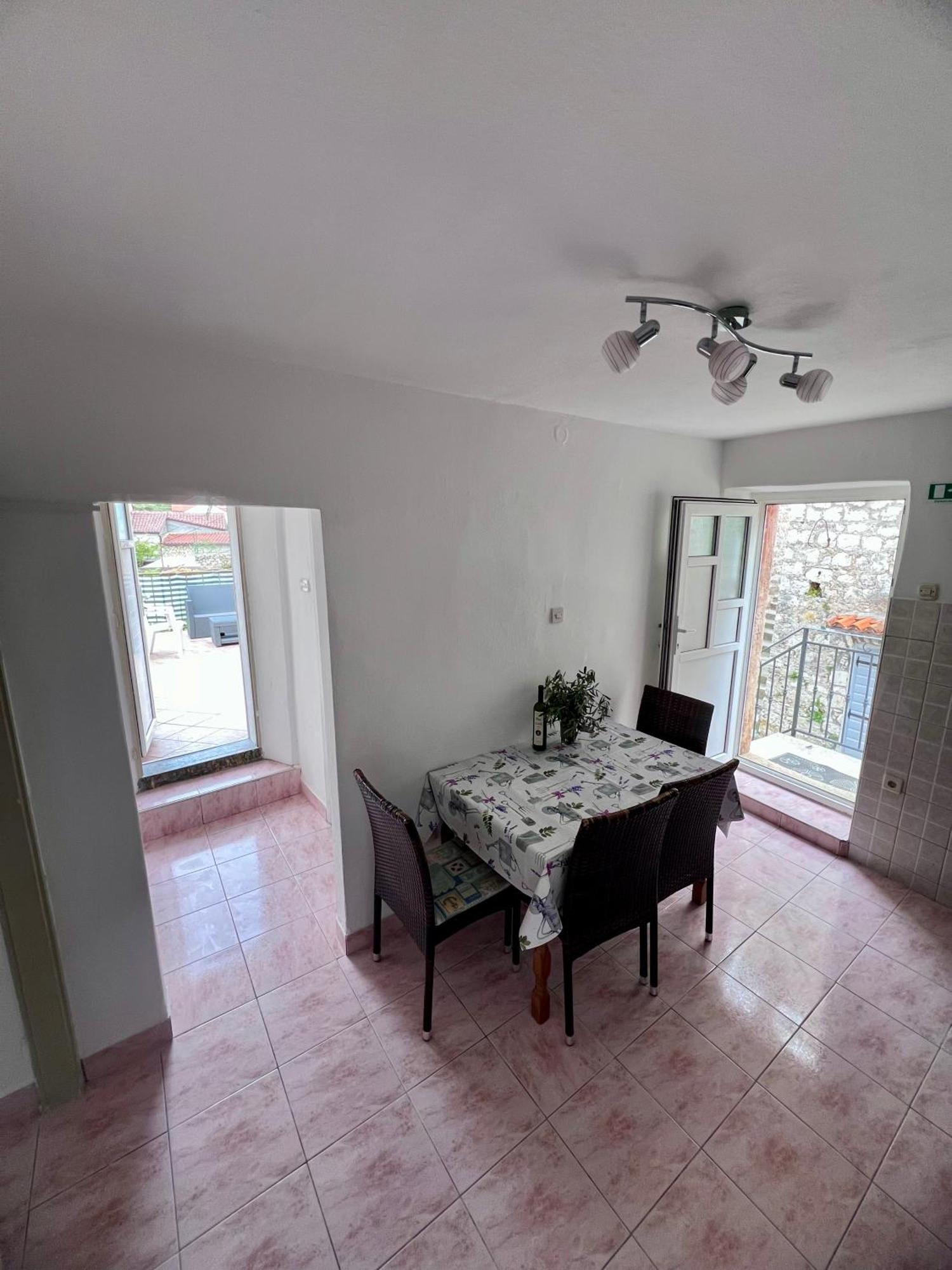 Apartments Tudor Nikola Хвар Екстер'єр фото